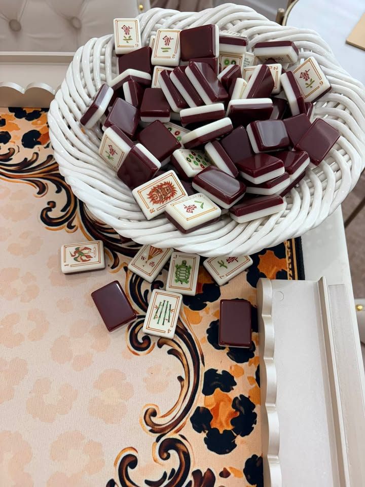 All About the Leopard mat with creme Gatsby Era layered tiles